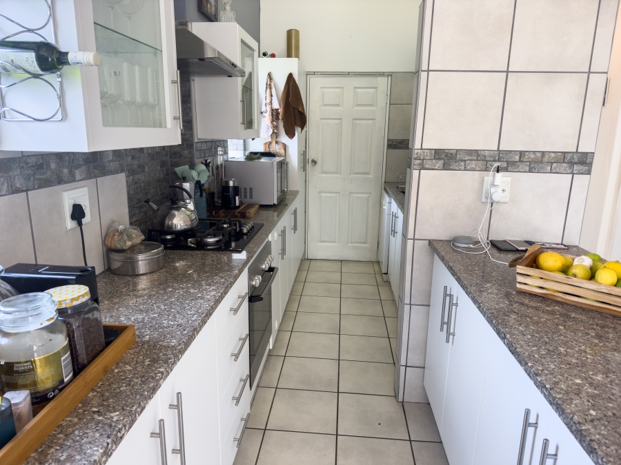 2 Bedroom Property for Sale in Island View Western Cape